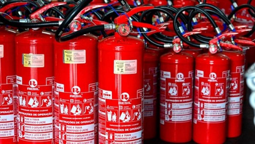 Governo adia obrigatoriedade do novo extintor em carros